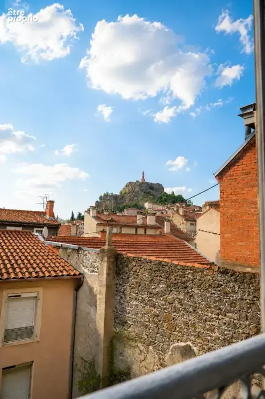 Appartement de caractère avec vue dégagée – Centre du Puy - photo 8
