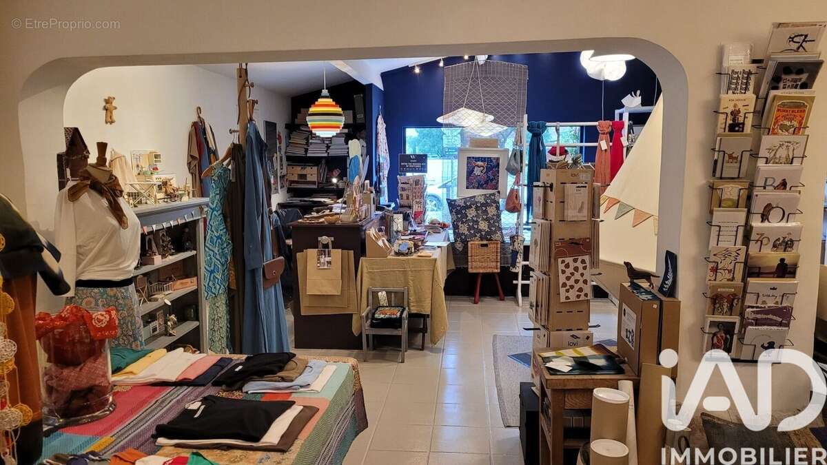 Photo 4 - Commerce à MAUBEC