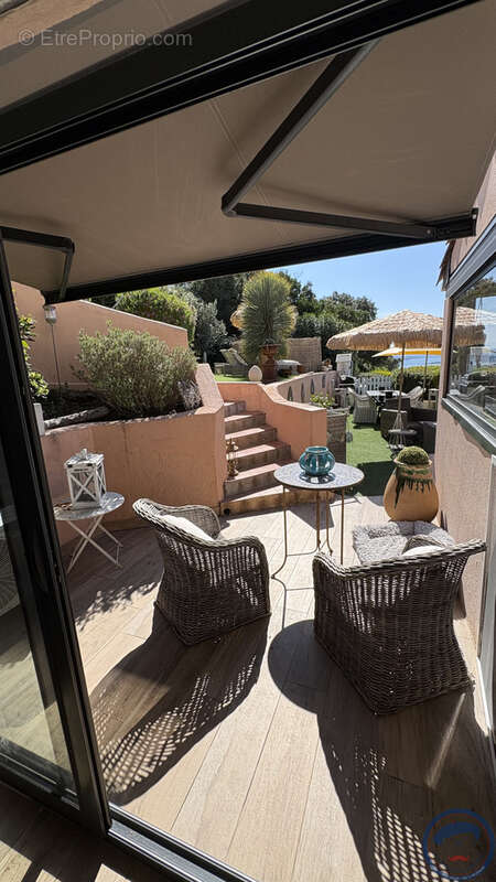 Maison à ROQUEBRUNE-SUR-ARGENS