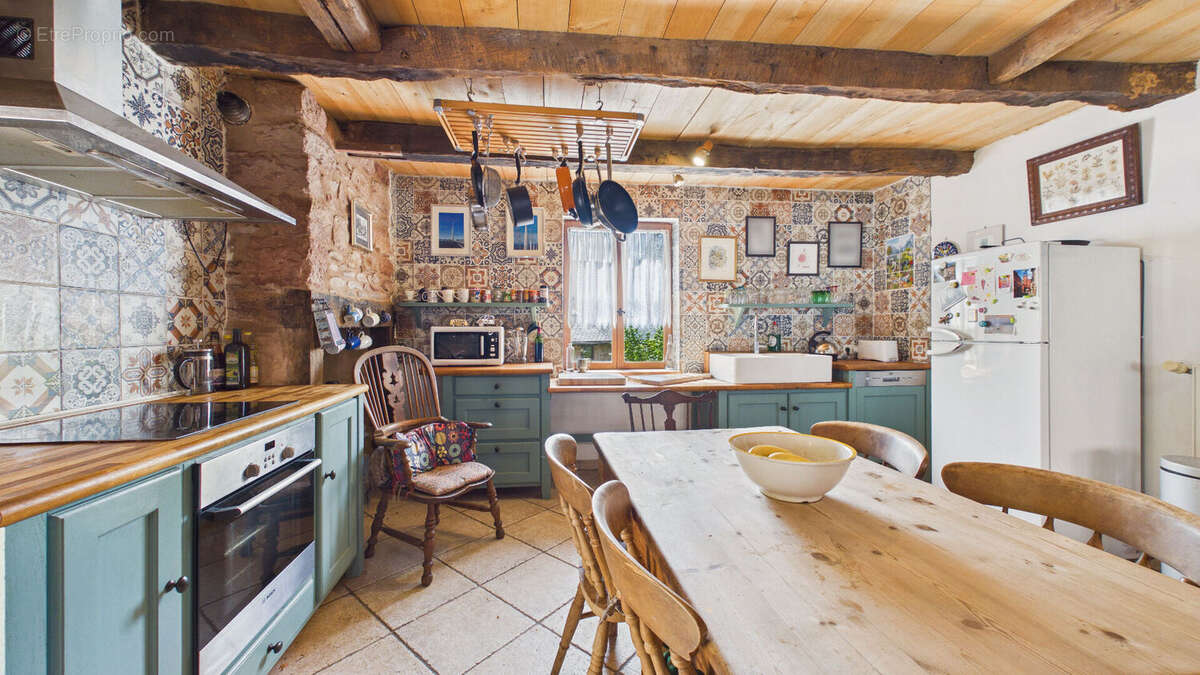 Maison Villecomtal 5 pièces 150 m2 + 76m²  aménageable sur 585 m² de terrain - photo 6