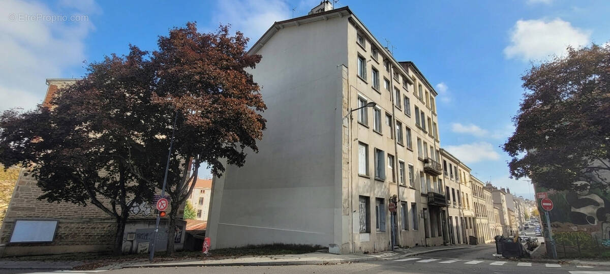 Appartement à SAINT-ETIENNE
