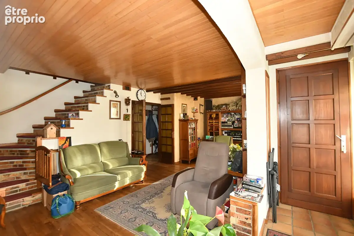Maison Bois d'Arcy 6 pièces 106 m² hab - 140 m² utiles - 370 m²  de terrain - photo 4