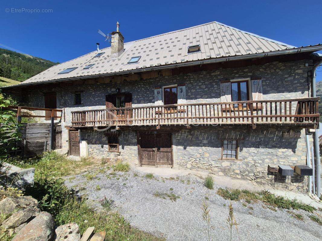 Appartement à ALLOS
