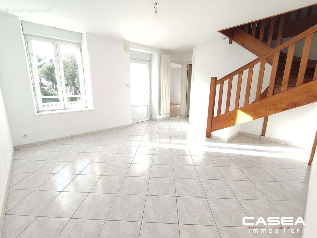 Maison à SAINT-EVARZEC