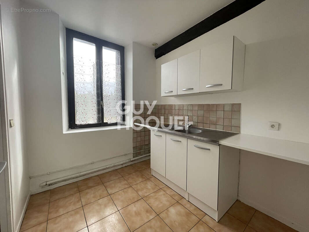 Appartement à OZOIR-LA-FERRIERE