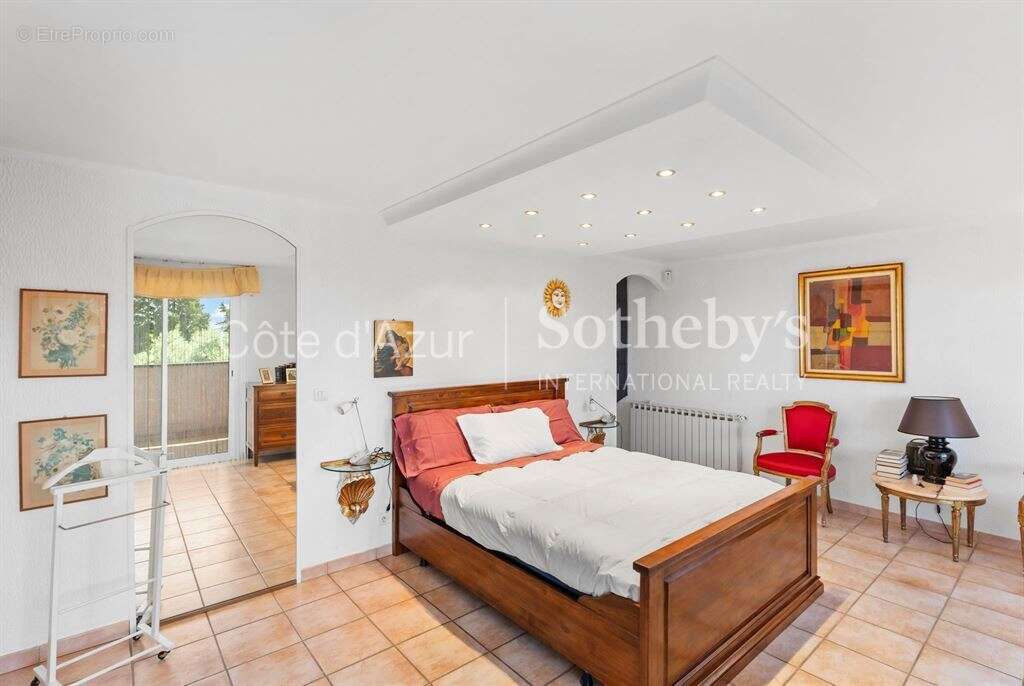Maison à MOUGINS