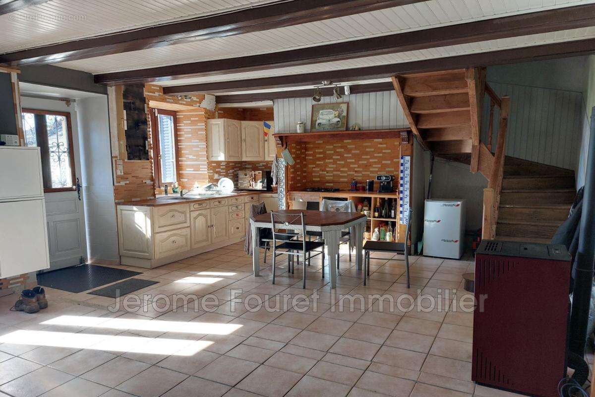 Maison à COMBRESSOL