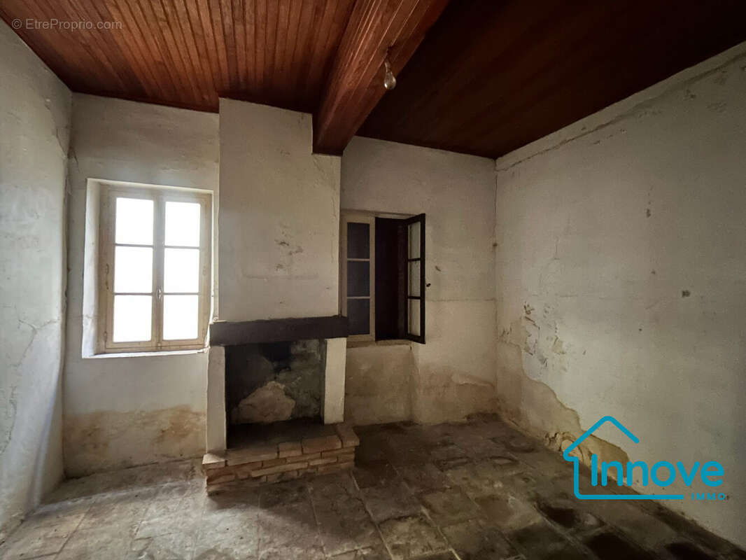 Maison à POMPIGNAN