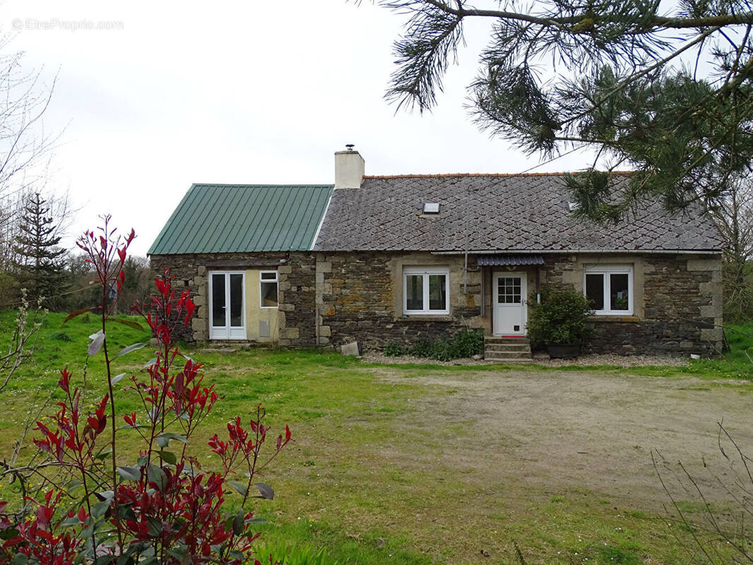 Maison à KERGRIST-MOELOU