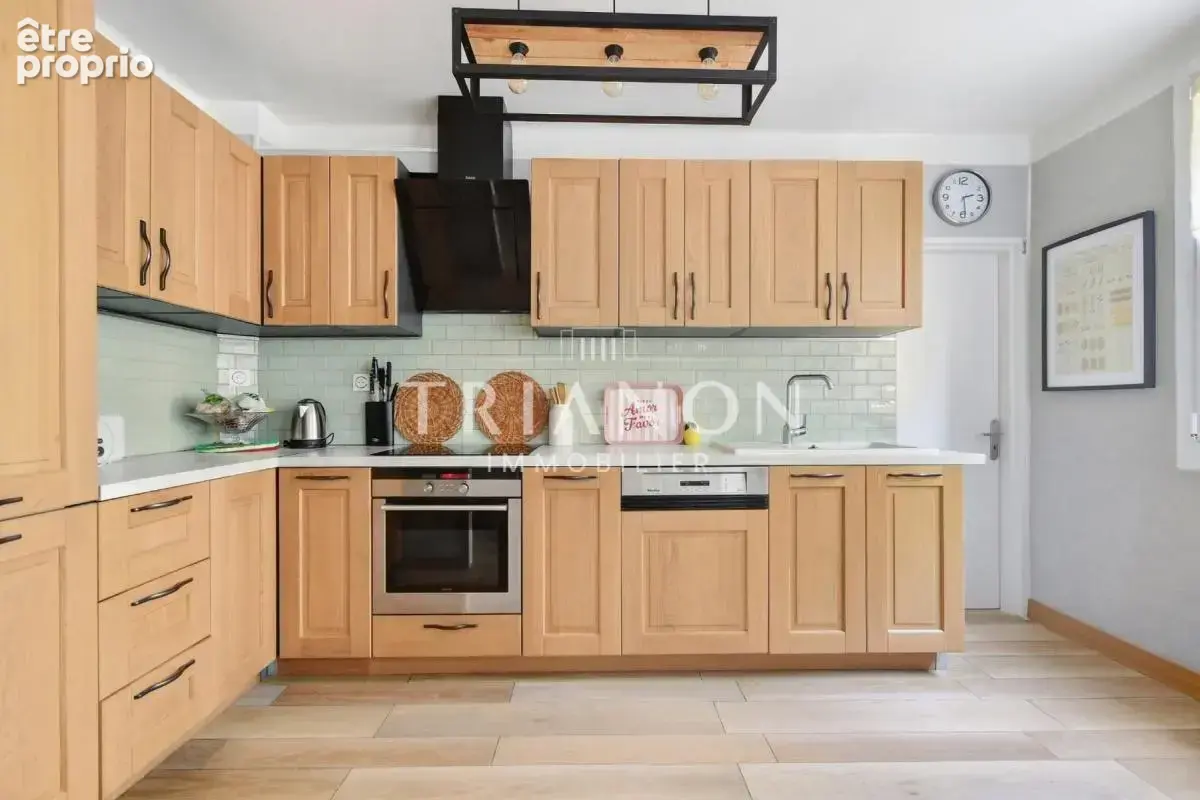 Un cadre privilégié pour ce bel appartement de 5 pièces et 81m² - photo 6