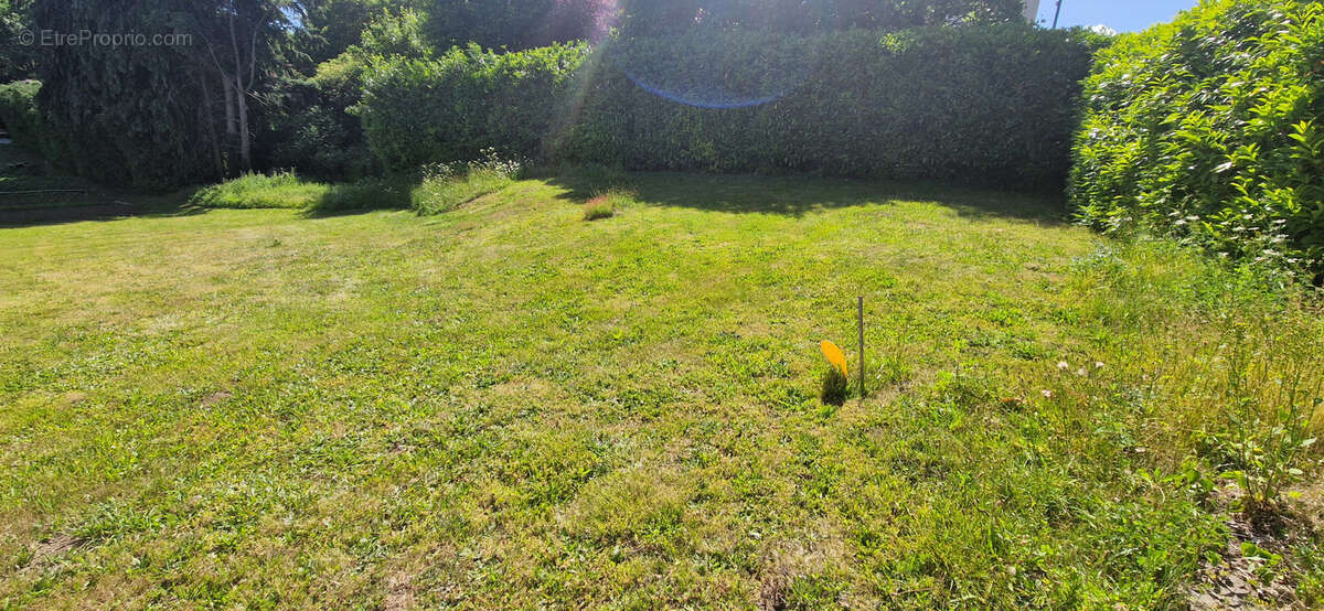 Terrain à ORCINES
