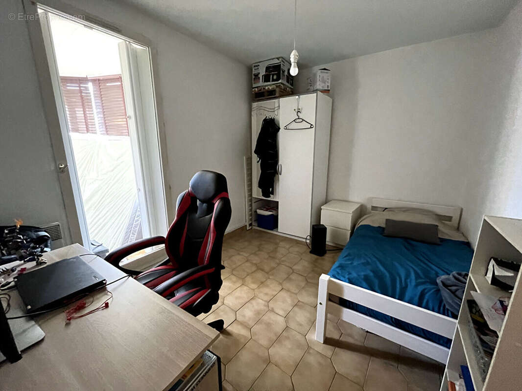Appartement à SAINT-LAURENT-DU-VAR