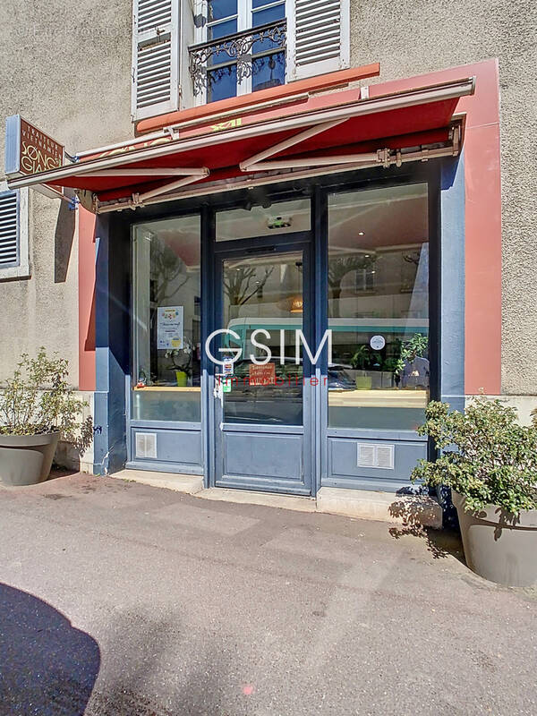 Commerce à VILLE-D&#039;AVRAY