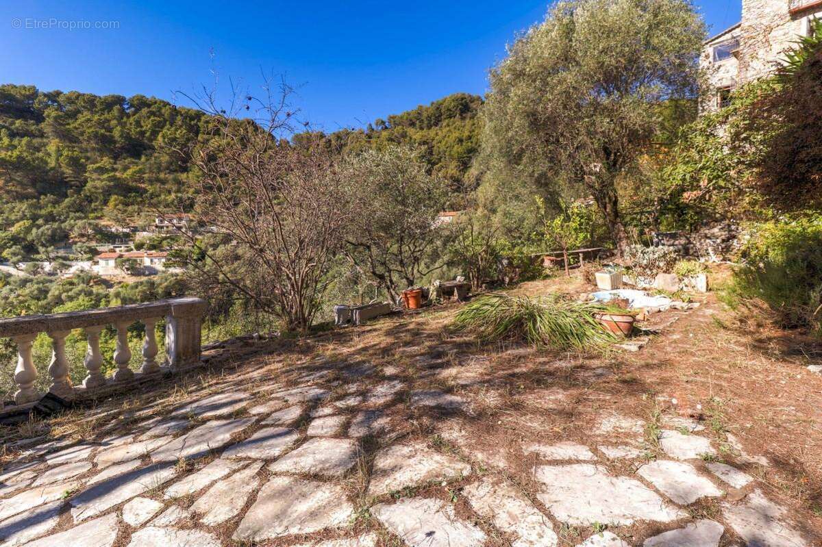 Appartement à PEILLON