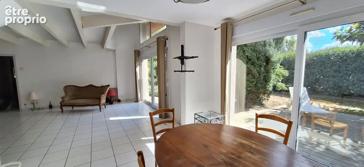 Maison 120m² à saint-denis-lès-bourg - photo 6