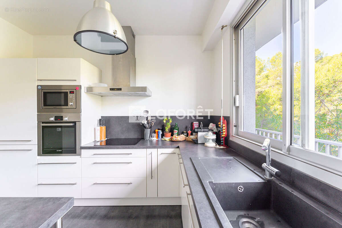 Appartement à MARSEILLE-8E