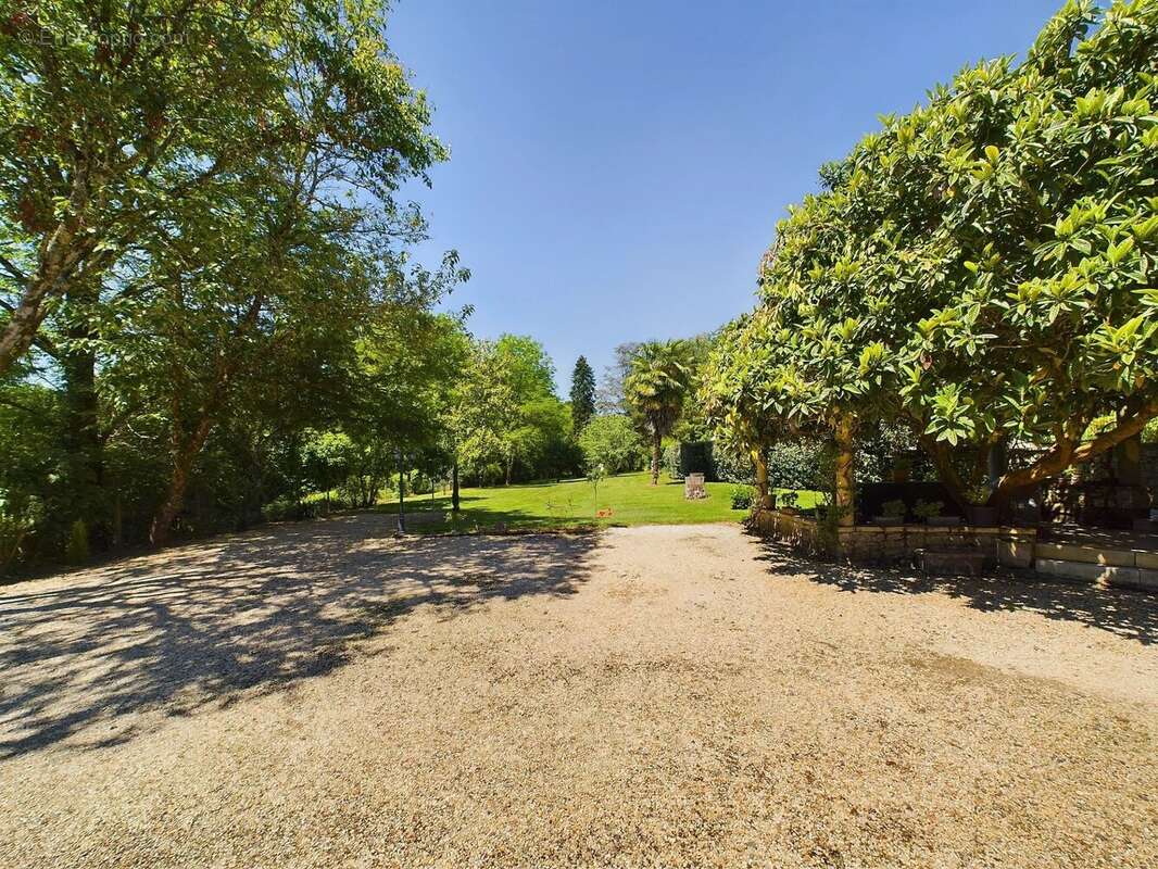 Belle propriété avec piscine et parc arboré - photo 16