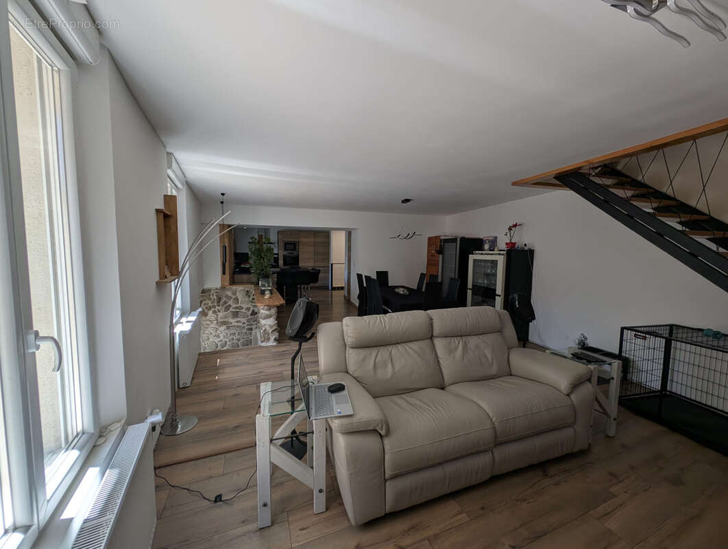 Maison à SARRAS