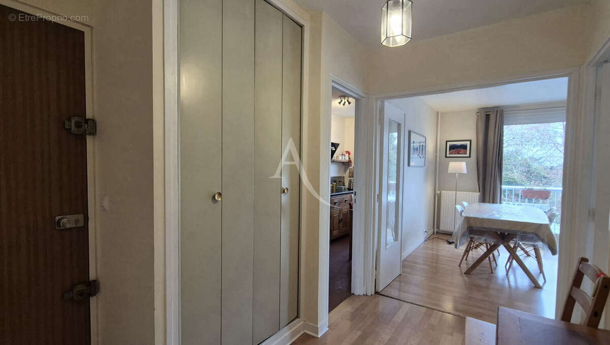 Appartement à BURES-SUR-YVETTE