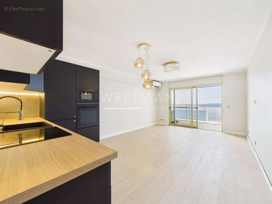 Splendide appartement 3 pièces rénové avec terrasse vue mer à deux pas des plages - Les Vespins - Cagnes-sur-Mer - photo 2