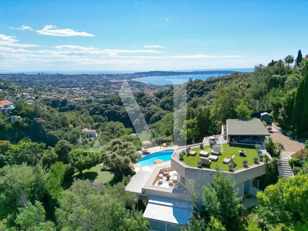 Super-cannes – villa contemporaine avec vue mer panoramique - photo 2