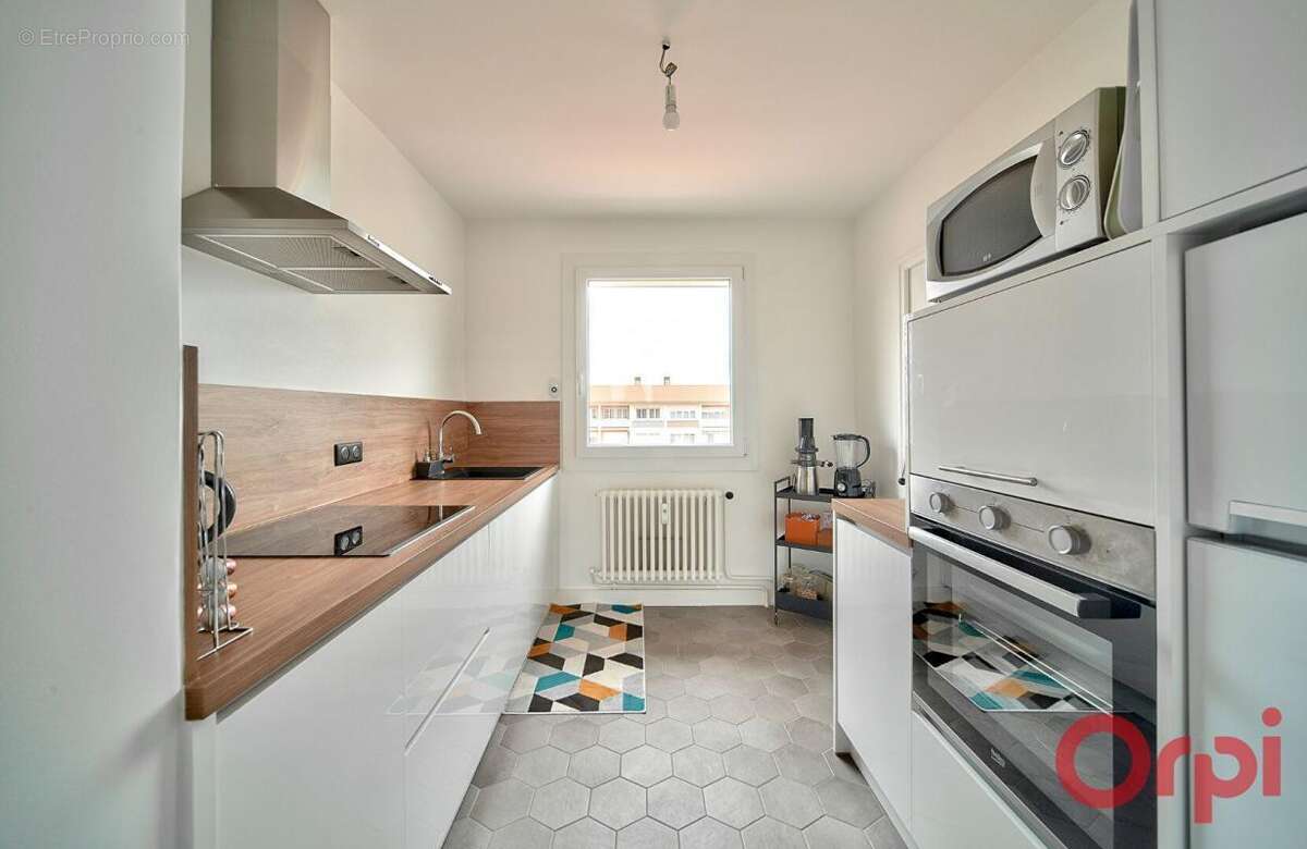 Appartement à CHARNAY-LES-MACON