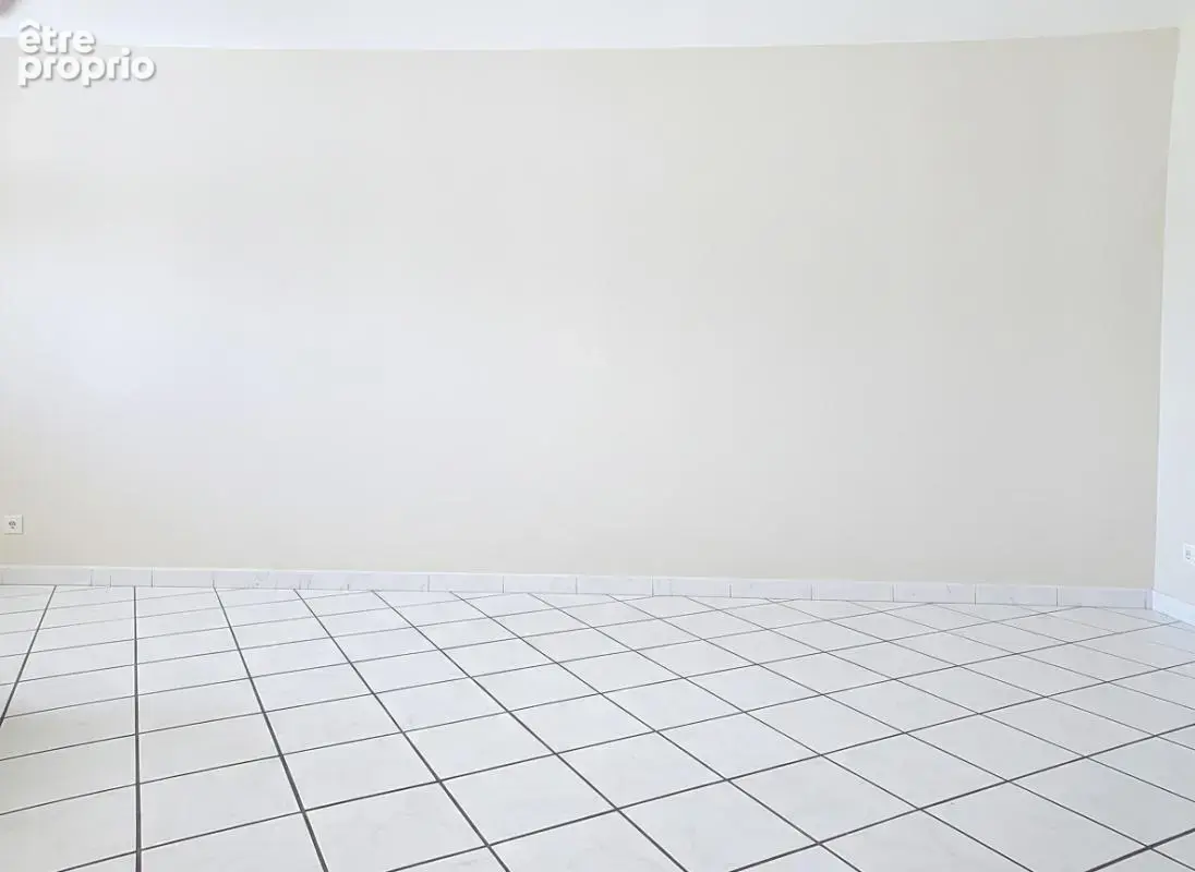 Appartement - 3 Chambres - 2  Balcons - 2 Caves - Garage possible en sus - Proche toutes commodités - photo 11