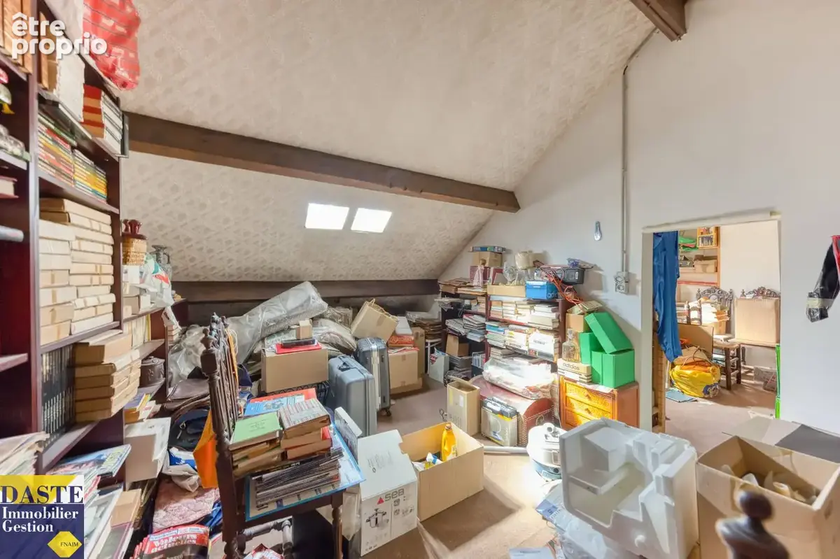 Maison située dans le quartier Clos Dame Gille - photo 10