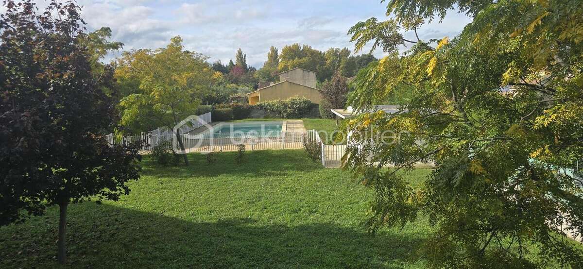 Appartement T3 avec balcon, piscine et parking – Avignon Pont des Deux Eaux - photo 2