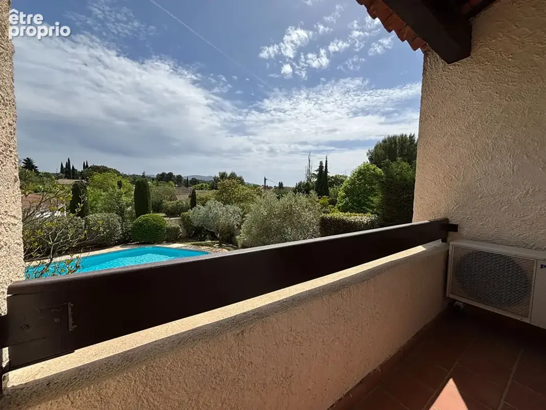 Allauch - Les Aubagnens: Villa de charme T6 d'environ 121m2 avec terrain plat de 1550m2 et piscine - photo 18