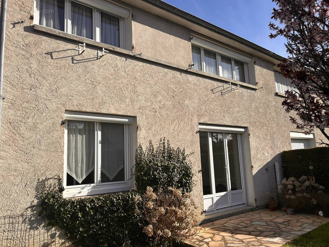 Maison à SAINT-MARCEL