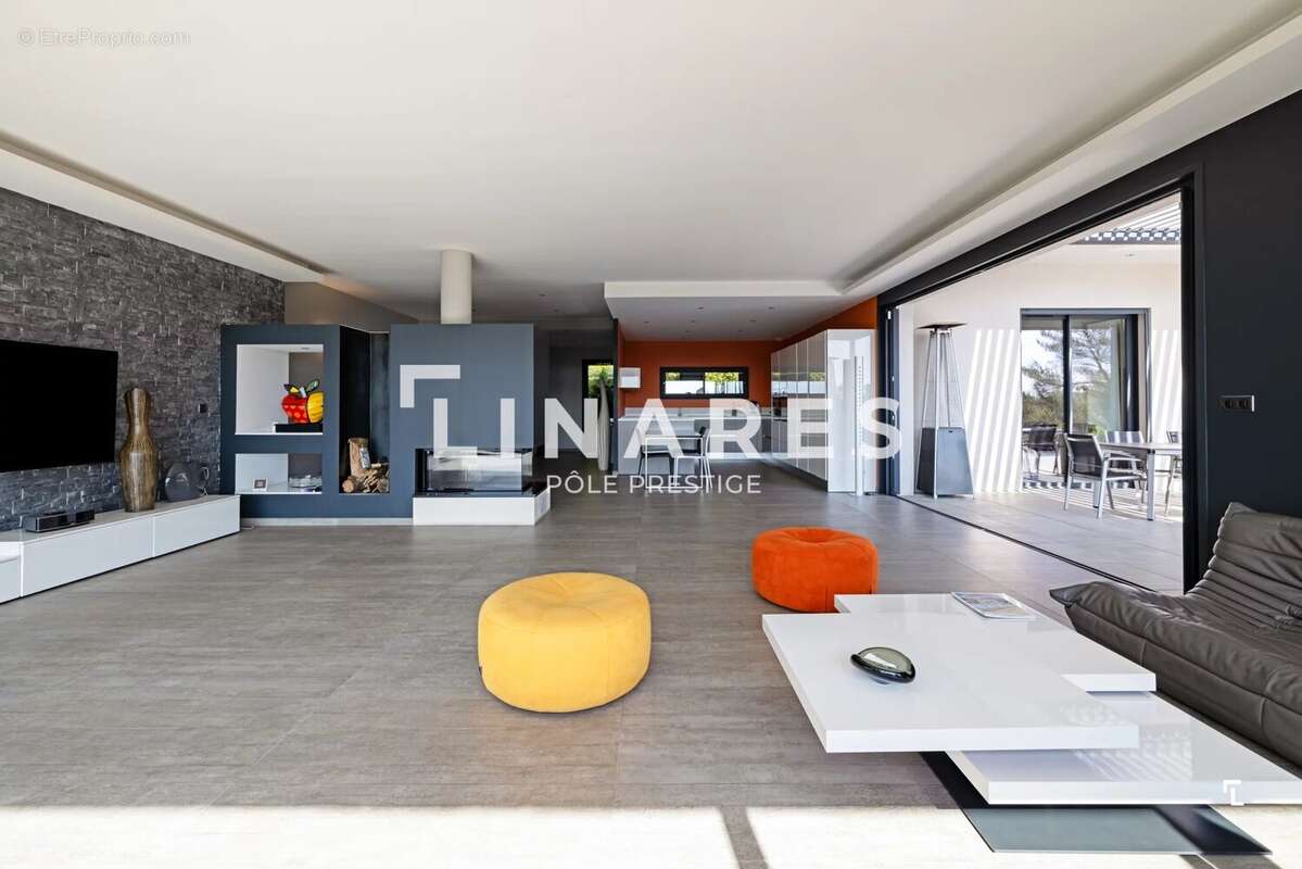 LE PANORAMA - Villa contemporaine d’architecte de 283m2 avec vue panoramique - Piscine à débordement - Bouc-Bel-Air - photo 6