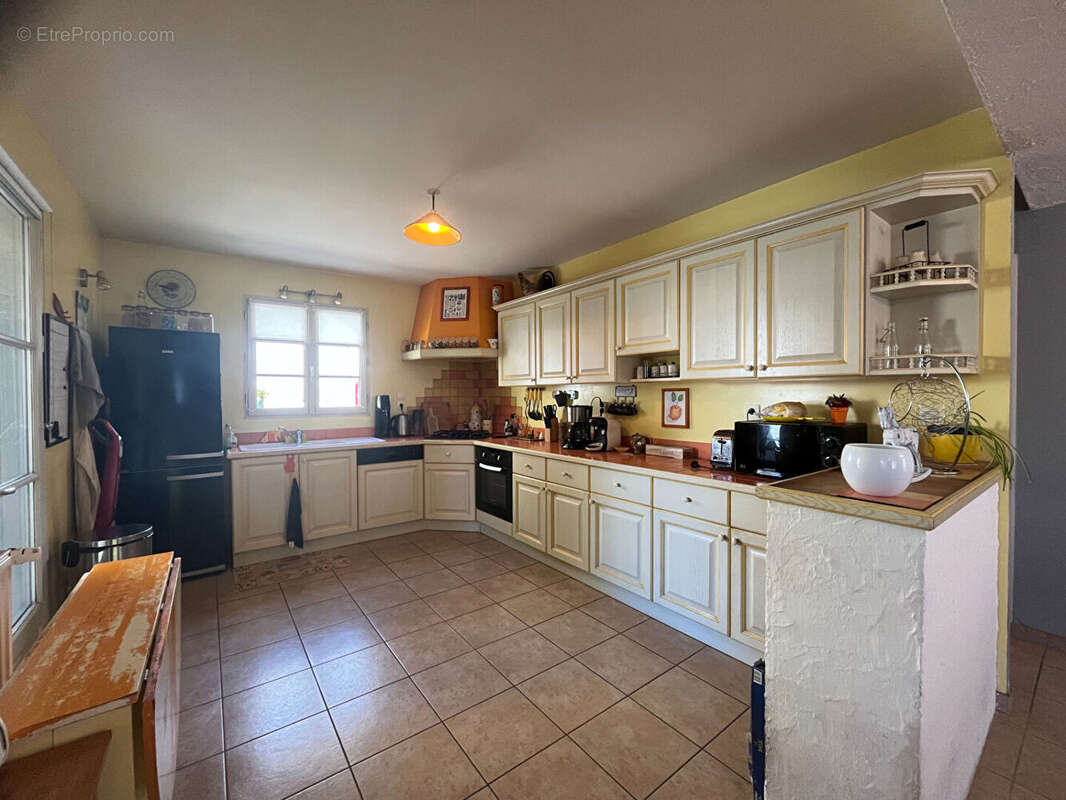 Maison à LES AIX-D'ANGILLON