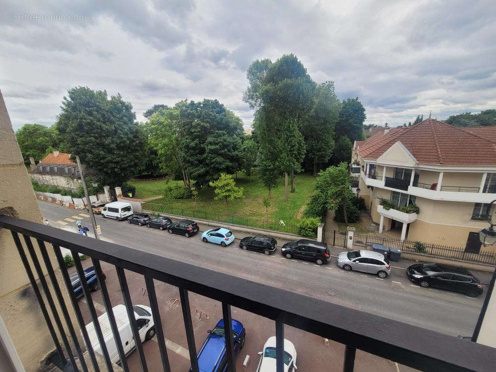 VILLERS LE BEL - Appartement F3 proche centre ville - photo 4