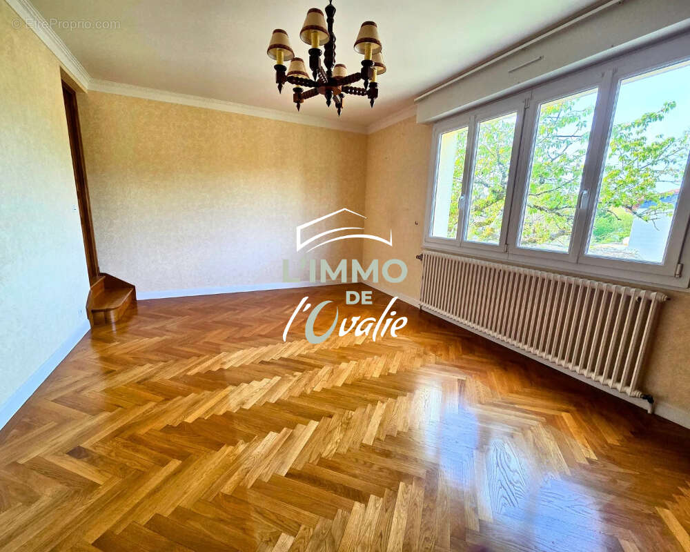 Maison à BIARS-SUR-CERE