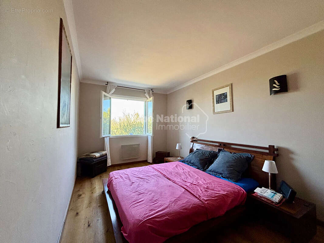 Maison Nages Et Solorgues 8 pièce(s) 172 m2 - photo 10