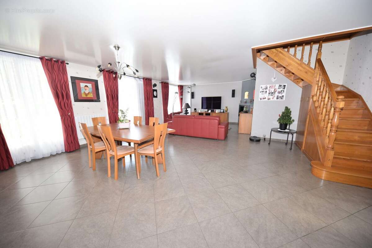 Maison à CHELLES
