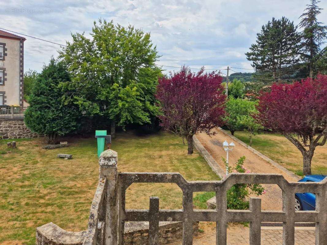 Maison à SAINT-ANTHEME