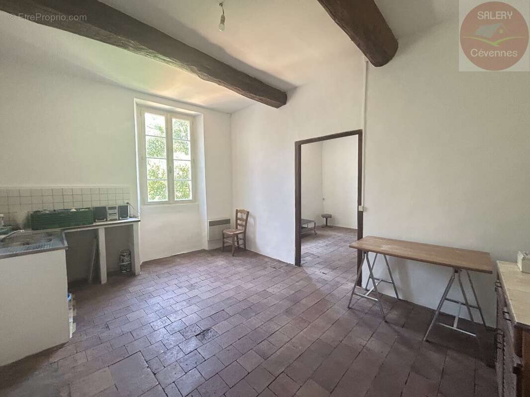Ensemble immobilier - jardin privatif - double potentiel locatif - photo 9
