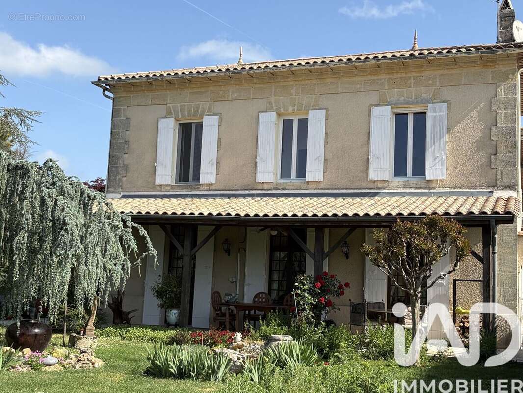 Photo 2 - Maison à LAMOTHE-MONTRAVEL