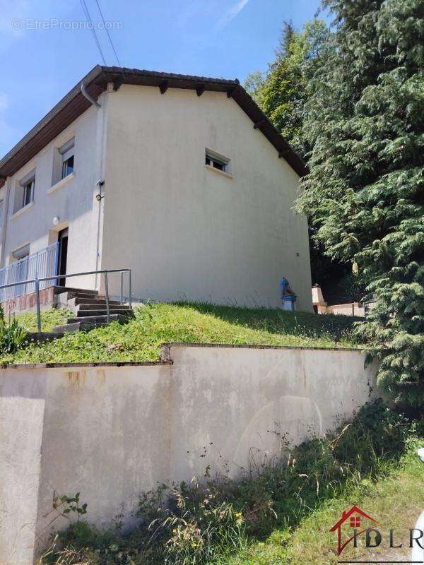 Maison type 5 sur sous-sol jumelée d'un côté - photo 2