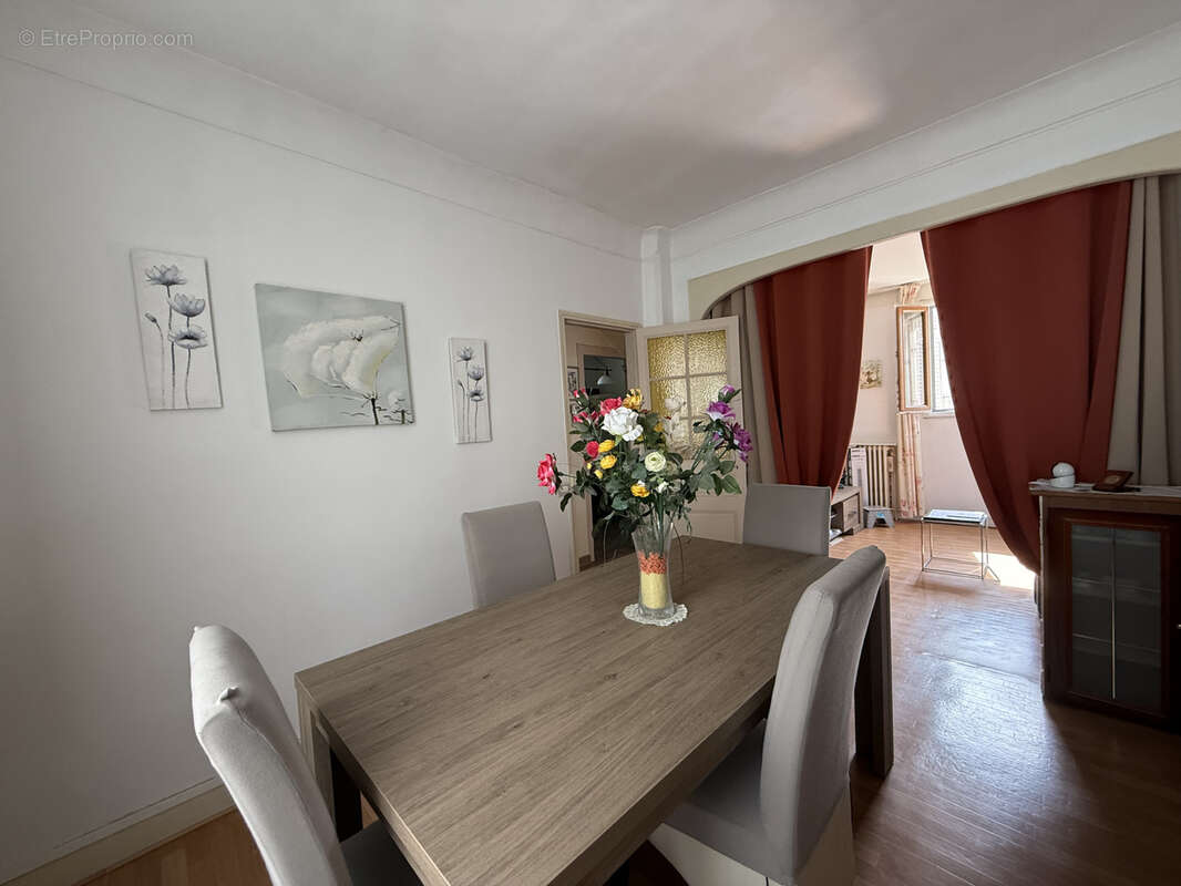 Appartement à LE BLANC-MESNIL