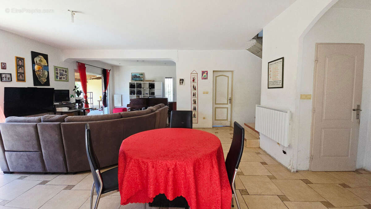 Villa Lirac - 6 pièces - 157 m² + Garage de 80 m² - photo 5