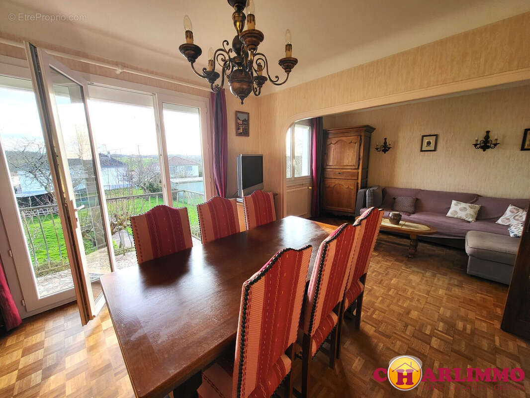 Maison à SAINT-JUNIEN