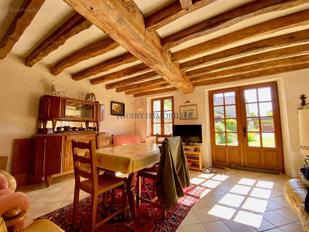 Maison à THOIRY