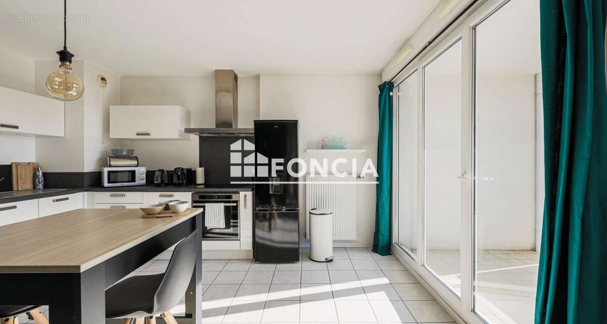 Appartement à SAINT-MARTIN-D'HERES