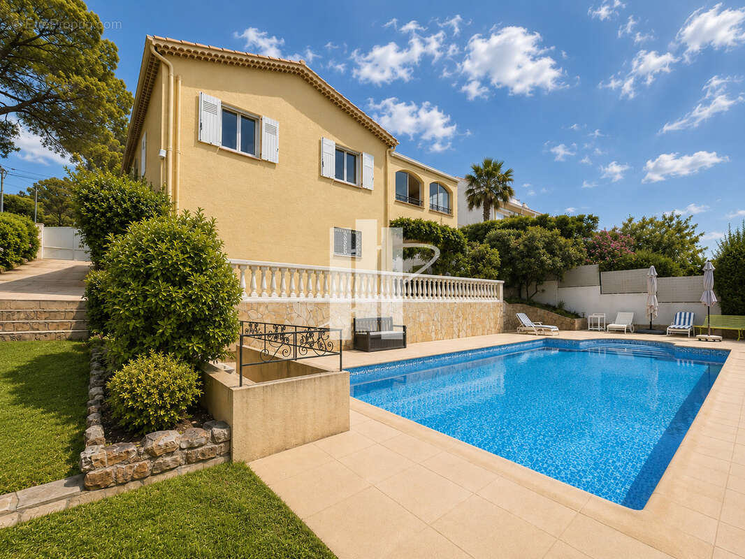 Maison à SAINT-RAPHAEL
