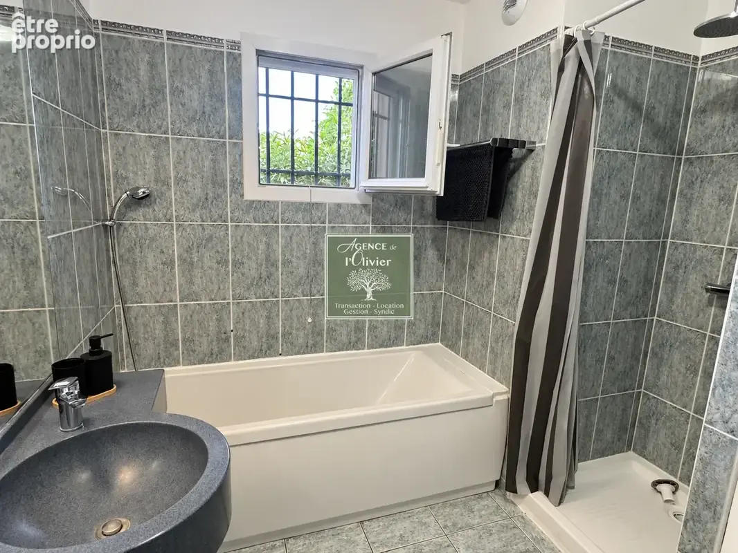 Saint-martin-de-crau   spacieux t3 en rez-de-jardin avec piscine - photo 10