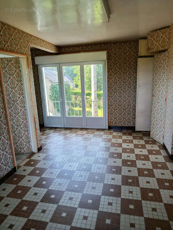 Maison à SAINT-GEORGES-DES-GROSEILLERS