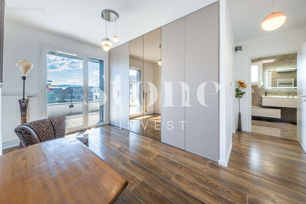 Appartement en attique de 4 pièces 93 m2 - photo 12